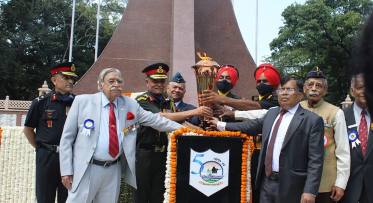 Swarnim Vijay Varsh victory flame honoured at War Memorial