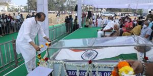 Deputy Chief Minister Ajit Pawar paid his last respects to senior leader Prof. ND Patil.