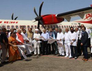 Flight on Keshod-Mumbai route under RCS UDAN flagged off हडपसर मराठी बातम्या  Hadapsar Latest News. Hadapsar News