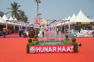 Hunar Haat inauguration by anurag thakurहडपसर मराठी बातम्या Hadapsar Latest News, Hadapsar News