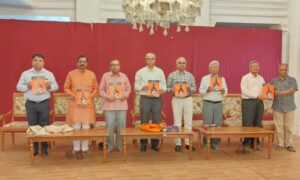 "Publication of Sarth Shri Namdev Gathe on behalf of Savitribai Phule Pune University" "सावित्रीबाई फुले पुणे विद्यापीठाच्या वतीने सार्थ श्री नामदेव गाथेचे प्रकाशन"