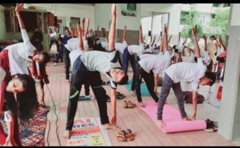 साधना विद्यालय हडपसर येथे आंतरराष्ट्रीय योगदिनाचे आयोजन The International Yoga Day at Sadhana Vidyalaya Hadapsar हडपसर मराठी बातम्या Hadapsar Latest News Hadapsar News