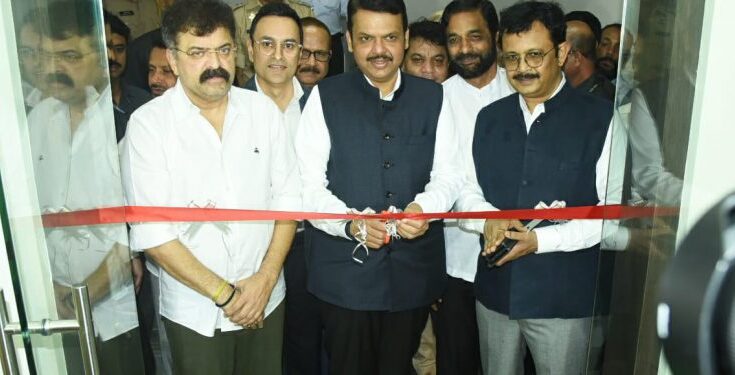 Deputy Chief Minister inaugurated the new office of 'Lokmat' in Thane उपमुख्यमंत्र्यांच्या हस्ते ठाणे येथील ‘लोकमत’च्या नूतन कार्यालयाचे उद्घाटन हडपसर मराठी बातम्या Hadapsar Latest News Hadapsar News