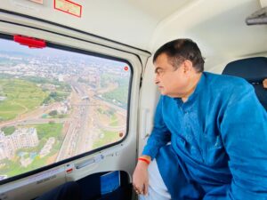 Aerial inspection of Chandni Chowk flyover work by Union Minister Nitin Gadkari केंद्रीय मंत्री नितीन गडकरी यांचेकडून चांदणी चौक उड्डाणपूल कामाची हवाई पाहणी हडपसर मराठी बातम्या  Hadapsar Latest News Hadapsar News