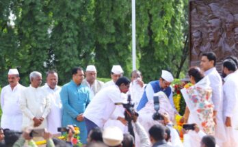 Deputy Chief Minister Devendra Fadnavis at a function organized on the occasion of the 74th anniversary of Marathwada Mukti Day. मराठवाडा मुक्ती दिनाच्या 74 व्या वर्धापन दिनानिमित्त आयोजित कार्यक्रमात उपमुख्यमंत्री देवेंद्र फडणवीसहडपसर मराठी बातम्या Hadapsar Latest News Hadapsar News