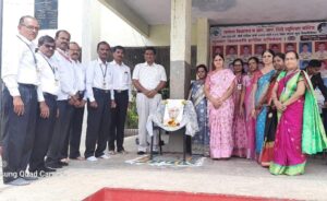 National Teacher's Day program at Sadhana Vidyalaya साधना विद्यालयात राष्ट्रीय  शिक्षक दिन कार्यक्रम हडपसर मराठी बातम्या  Hadapsar Latest News Hadapsar News