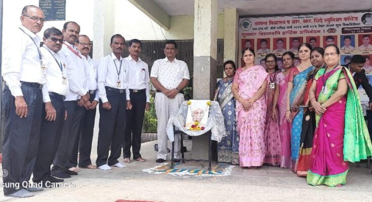 National Teacher's Day program at Sadhana Vidyalaya साधना विद्यालयात राष्ट्रीय शिक्षक दिन कार्यक्रम हडपसर मराठी बातम्या Hadapsar Latest News Hadapsar News