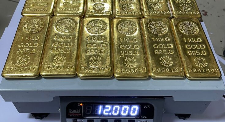 Seizure of 12 Kg of Gold Bars by Mumbai Air Customs मुंबई एअर कस्टम्सकडून 12 किलो सोन्याचे बार जप्त हडपसर मराठी बातम्या Hadapsar Latest News Hadapsar News