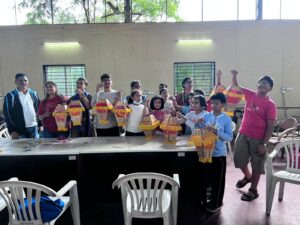 Students made Lanterns and crackers from bamboo..!! विद्यार्थ्यांनी बांबुपासून बनविले आकाशदिवे आणि फटाके..!! हडपसर मराठी बातम्या  Hadapsar Latest News Hadapsar News