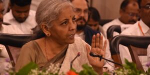 Union Finance Minister Nirmala Sitharaman केंद्रीय अर्थमंत्री निर्मला सीतारामन हडपसर मराठी बातम्या Hadapsar Latest News Hadapsar News