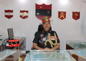 Lt Gen Ajay Kumar Singh assumed charge of Southern Command, Pune लेफ्टनंट जनरल अजय कुमार सिंग यांनी सदर्न कमांड, पुणे येथील पदभार स्वीकारला हडपसर मराठी बातम्या Hadapsar Latest News, Hadapsar News,