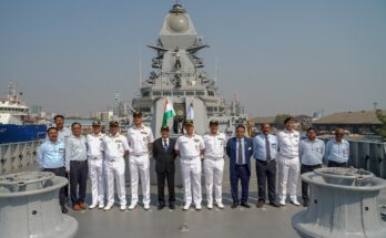 Second Ship of Guided Missile Destroyer handed over to Indian Navy गाईडेड मिसाईल विनाशिकेचे दुसरे जहाज भारतीय नौदलाला सुपूर्द हडपसर मराठी बातम्या Hadapsar Latest News Hadapsar News