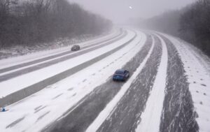 Blizzards hit North America and Canada
उत्तर अमेरिका आणि कॅनडाला हिमवादळाचा तडाखा
हडपसर मराठी बातम्या Hadapsar Latest News Hadapsar News