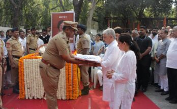 MLA Mukta Tilak was cremated with state pomp आमदार मुक्ता टिळक यांच्यावर शासकीय इतमामात अंत्यसंस्कार हडपसर मराठी बातम्या Hadapsar Latest News Hadapsar News