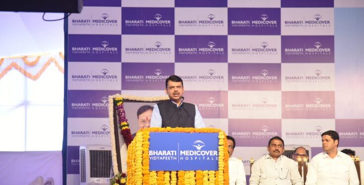 Quality education is the speciality of Bharti University - Deputy Chief Minister Devendra Fadnavis गुणवत्तापूर्ण शिक्षण ही भारती विद्यापीठाची विशेषता – उपमुख्यमंत्री देवेंद्र फडणवीस हडपसर मराठी बातम्या Hadapsar Latest News Hadapsar News