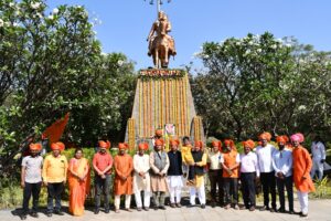 Savitribai Phule Pune University celebrated Shiv Jayanti
 सावित्रीबाई फुले पुणे विद्यापीठात शिवजयंती साजरी
हडपसर क्राइम न्यूज 
हडपसर मराठी बातम्या 
Hadapsar Latest News Hadapsar News