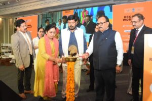 Strive to implement the schemes of the Social Justice Department effectively- Union Minister of State Ramdas Athawale सामाजिक न्याय विभागाच्या योजना प्रभावीपणे राबवण्यासाठी प्रयत्नशील - केंद्रीय राज्यमंत्री रामदास आठवले हडपसर क्राइम न्यूज हडपसर मराठी बातम्या Hadapsar Latest News Hadapsar News