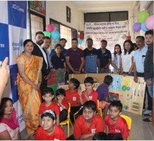 Distribution of educational material to students of Spandan School
स्पंदन  शाळेतील विद्यार्थ्यांना शैक्षणिक साहित्य वाटप     
 Distribution of educational material to students of Spandan School
स्पंदन  शाळेतील विद्यार्थ्यांना शैक्षणिक साहित्य वाटप           