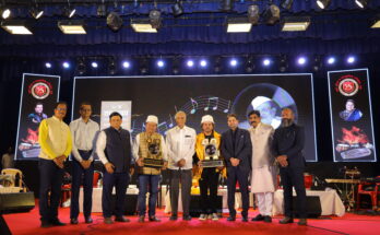 Anup Jalota, Javed Ali honored with Swa.Ram Kadam Kala Gaurav Award स्व.राम कदम कलागौरव पुरस्काराने अनुप जलोटा, जावेद अली यांचा गौरव हडपसर क्राइम न्यूज, हडपसर मराठी बातम्या, हडपसर न्युज Hadapsar Crime News, Hadapsar Marathi News, ,Hadapsar News