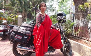 Pune Woman To Travel The World On Bike Wearing Saree, Showcase Indian Culture मराठमोळ्या वेशात रमिला लटपटे या तरुणीचा जगभ्रमंतीचा ध्यास हडपसर क्राइम न्यूज, हडपसर मराठी बातम्या ,हडपसर न्युज, Hadapsar Crime News, Hadapsar Marathi News, Hadapsar News