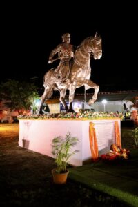 12 feet tall statue of Chhatrapati Shivaji Maharaj unveiled in Mauritius मॉरिशसमध्ये छत्रपती शिवाजी महाराजांच्या १२ फूट उंची पुतळ्याचे अनावरण हडपसर क्राइम न्यूज, हडपसर मराठी बातम्या, हडपसर न्युज Hadapsar Crime News, Hadapsar Marathi News, ,Hadapsar News