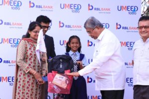 Distribution of bicycles and school kits to 101 needy girl students in the district
जिल्ह्यातील १०१ गरजू विद्यार्थिनींना सायकल आणि स्कूल किटचे वाटप
हडपसर क्राइम न्यूज, हडपसर मराठी बातम्या, हडपसर न्युज Hadapsar Crime News, Hadapsar Marathi News, ,Hadapsar News