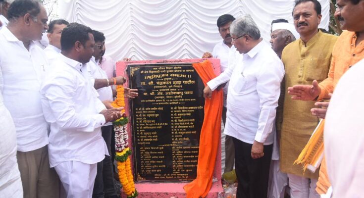 Inauguration of Rs 329 crore water supply schemes in Shirur taluka शिरुर तालुक्यातील ३२९ कोटी रुपयांच्या पाणीपुरवठा योजनांचे उद्घाटन हडपसर क्राइम न्यूज, हडपसर मराठी बातम्या, हडपसर न्युज Hadapsar Crime News, Hadapsar Marathi News, ,Hadapsar News