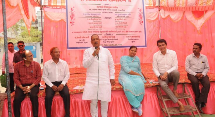 In the inauguration ceremony of the 20-bed modular, well-equipped Intensive Care Unit in the District General Hospital, Minister Dr. Gavit जिल्हा सामान्य रूग्णालयात २० खाटांच्या मॉड्युलर, सुसज्ज अशा अतिदक्षता विभागाच्या लोकार्पण समारंभात मंत्री डॉ. गावित हडपसर क्राइम न्यूज हडपसर मराठी बातम्या Hadapsar Latest News Hadapsar News