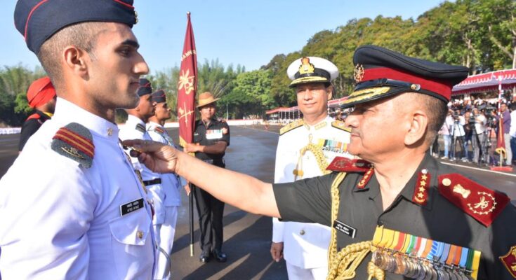 Spectacular convocation of the 144th batch of National Defense Prabodhini राष्‍ट्रीय संरक्षण प्रबोधिनीच्या 144 व्या तुकडीचे दिमाखदार दीक्षांत संचलन हडपसर क्राइम न्यूज, हडपसर मराठी बातम्या, हडपसर न्युज Hadapsar Crime News, Hadapsar Marathi News, ,Hadapsar News