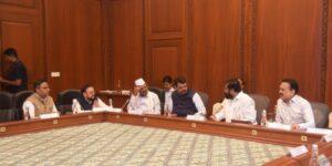 Chief Minister, Deputy Chief Minister held a meeting on the background of Bakri Eid
बकरी ईदच्या पार्श्वभूमीवर मुख्यमंत्री, उपमुख्यमंत्र्यांनी घेतली बैठक
हडपसर क्राइम न्यूज, हडपसर मराठी बातम्या, हडपसर न्युज Hadapsar Crime News, Hadapsar Marathi News, ,Hadapsar News