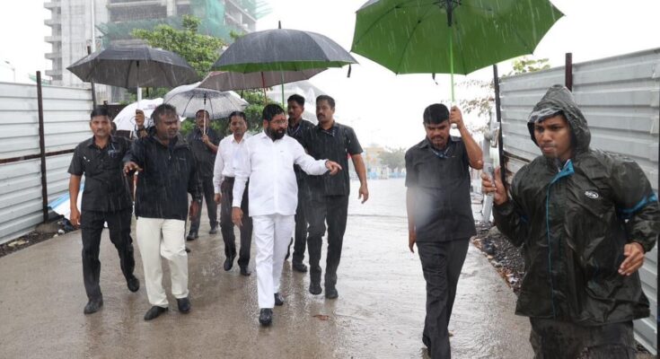 Chief Minister inspects coastal road and Milan subway in heavy rain मुख्यमंत्र्यांकडून भर पावसात कोस्टल रोड व मिलन सबवेची पाहणी हडपसर क्राइम न्यूज, हडपसर मराठी बातम्या, हडपसर न्युज Hadapsar Crime News, Hadapsar Marathi News, ,Hadapsar News