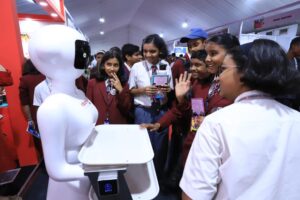 One lakh students visit the exhibition organized in the background of G-20
जी-२० च्या पार्श्वभूमीवर आयोजित प्रदर्शनाला एक लाख विद्यार्थ्यांची भेट
हडपसर क्राइम न्यूज, हडपसर मराठी बातम्या, हडपसर न्युज Hadapsar Crime News, Hadapsar Marathi News, ,Hadapsar News