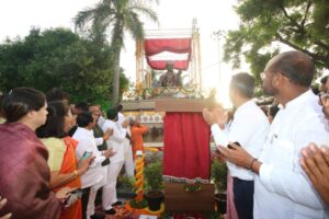 The Chief Minister unveiled the statue of Mahatma Basaveshwar at Nigdi
निगडी येथे महात्मा बसवेश्वरांच्या पुतळ्याचे मुख्यमंत्र्यांच्या हस्ते अनावरण
हडपसर क्राइम न्यूज, हडपसर मराठी बातम्या, हडपसर न्युज Hadapsar Crime News, Hadapsar Marathi News, ,Hadapsar News