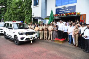 Inauguration of new vehicles of Pimpri Chinchwad Police Commissionerate by the Guardian Minister
पालकमंत्र्यांच्या हस्ते पिंपरी चिंचवड पोलिस आयुक्तालयाच्या नवीन वाहनांचे लोकार्पण
हडपसर क्राइम न्यूज, हडपसर मराठी बातम्या, हडपसर न्युज Hadapsar Crime News, Hadapsar Marathi News, ,Hadapsar News