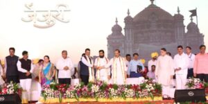 Chief Minister Eknath Shinde, Deputy Chief Minister Devendra Fadnavis, Deputy Chief Minister Ajit Pawar
मुख्यमंत्री एकनाथ शिंदे,उपमुख्यमंत्री देवेंद्र फडणवीस, उपमुख्यमंत्री अजित पवार
हडपसर क्राइम न्यूज, हडपसर मराठी बातम्या, हडपसर न्युज Hadapsar Crime News, Hadapsar Marathi News, ,Hadapsar News