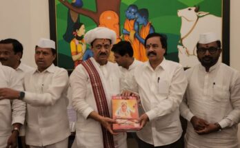 Release of 'Abhang Ekvishi' book of selected 21 Abhangs of Jagatguru Sant Tukaram Maharaj by Deputy Chief Minister Mr. Ajit Pawar जगतगुरु संत तुकाराम महाराजांच्या निवडक २१ अभंगांच्या 'अभंग एकविशी' पुस्तकाचे उपमुख्यमंत्री श्री.अजित पवार यांच्या हस्ते प्रकाशन हडपसर क्राइम न्यूज, हडपसर मराठी बातम्या, हडपसर न्युज Hadapsar Crime News, Hadapsar Marathi News, ,Hadapsar News