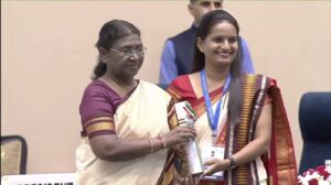 75 teachers awarded National Teacher Awards for special contribution by the President
राष्ट्रपतीच्या हस्ते 75 शिक्षकांना विशेष योगदानाबद्दल राष्ट्रीय शिक्षक पुरस्कार
हडपसर क्राइम न्यूज, हडपसर मराठी बातम्या, हडपसर न्युज Hadapsar Crime News, Hadapsar Marathi News, ,Hadapsar News