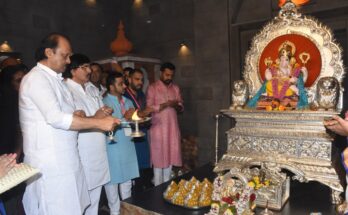 Deputy Chief Minister Ajit Pawar's visit to Ganesh Mandals along with other Ganesha Mandals in Pune उपमुख्यमंत्री अजित पवार यांची पुण्यातील मानाच्या गणपतींसह इतर गणेश मंडळांना भेट हडपसर क्राइम न्यूज, हडपसर मराठी बातम्या, हडपसर न्युज Hadapsar Crime News, Hadapsar Marathi News, ,Hadapsar News