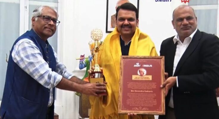 Dr Shyama Prasad Mukherjee Award to Deputy Chief Minister Devendra Fadnavis उपमुख्यमंत्री देवेंद्र फडणवीस यांना डॉ.श्यामाप्रसाद मुखर्जी पुरस्कार हडपसर क्राइम न्यूज, हडपसर मराठी बातम्या, हडपसर न्युज Hadapsar Crime News, Hadapsar Marathi News, ,Hadapsar News