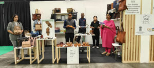 Kolhapuri chappals from Maharashtra on display in Italy
इटली येथील प्रदर्शनात महाराष्ट्रातील कोल्हापुरी चप्पल
हडपसर क्राइम न्यूज, हडपसर मराठी बातम्या, हडपसर न्युज Hadapsar Crime News, Hadapsar Marathi News, ,Hadapsar News