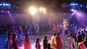 Puneri Navratri Fest - Dandiya on the banks of Mula Mutha River ‘पुणेरी नवरात्री फेस्ट - मुळा मुठा नदीच्या किनारी रंगला दांडिया हडपसर क्राइम न्यूज, हडपसर मराठी बातम्या, हडपसर न्युज Hadapsar Crime News, Hadapsar Marathi News, ,Hadapsar News