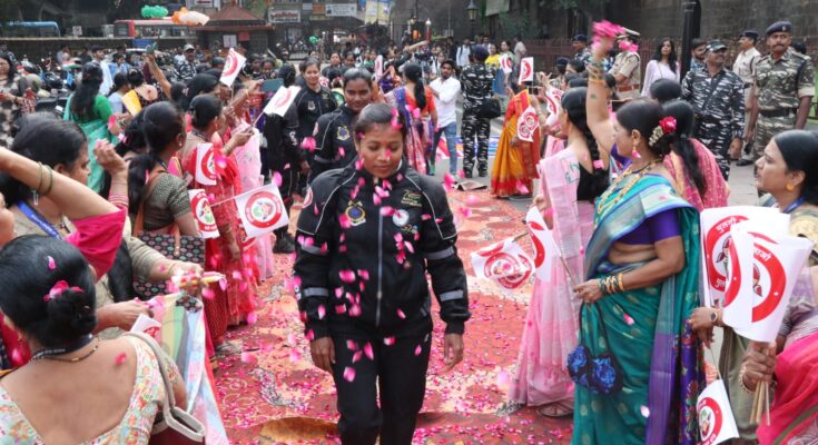 The 'Yashaswini Rally' of women jawans received a strong welcome in Pune महिला जवानांच्या ‘यशस्विनी रॅली’चे पुण्यात जोरदार स्वागत हडपसर क्राइम न्यूज, हडपसर मराठी बातम्या, हडपसर न्युज Hadapsar Crime News, Hadapsar Marathi News, ,Hadapsar News