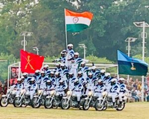 Daredevils Show at Army's Southern Division Headquarters in Pune
पुण्यात लष्कराच्या दक्षिण विभाग मुख्यालयात डेअर डेव्हिल्स शो
हडपसर क्राइम न्यूज, हडपसर मराठी बातम्या, हडपसर न्युज Hadapsar Crime News, Hadapsar Marathi News, ,Hadapsar News
