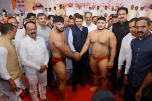 Deputy Chief Minister Devendra Fadnavis's visit to Maharashtra Kesari 2023-24 wrestling tournament
महाराष्ट्र केसरी २०२३-२४ कुस्ती स्पर्धेस उपमुख्यमंत्री देवेंद्र फडणवीस यांची भेट'
हडपसर क्राइम न्यूज, हडपसर मराठी बातम्या, हडपसर न्युज Hadapsar Crime News, Hadapsar Marathi News, ,Hadapsar News
