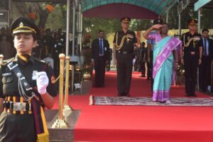 President's Color presented to Armed Forces Medical College, Pune by the President
पुणे येथील सशस्त्र दल वैद्यकीय महाविद्यालयाला राष्ट्रपतींच्या हस्ते ‘प्रेसिडेंट्स कलर’ प्रदान
हडपसर क्राइम न्यूज, हडपसर मराठी बातम्या, हडपसर न्युज Hadapsar Crime News, Hadapsar Marathi News, ,Hadapsar News
