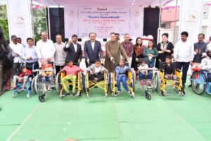 Minister Dilip Valse Patil distributed prosthetic limbs to disabled students सहकारमंत्री दिलीप वळसे पाटील यांच्या हस्ते दिव्यांग विद्यार्थ्यांना कृत्रिम अवयव वाटप हडपसर क्राइम न्यूज, हडपसर मराठी बातम्या, हडपसर न्युज Hadapsar Crime News, Hadapsar Marathi News, ,Hadapsar News, Hadapsar Latest News 