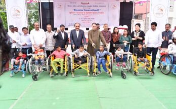 Minister Dilip Valse Patil distributed prosthetic limbs to disabled students सहकारमंत्री दिलीप वळसे पाटील यांच्या हस्ते दिव्यांग विद्यार्थ्यांना कृत्रिम अवयव वाटप हडपसर क्राइम न्यूज, हडपसर मराठी बातम्या, हडपसर न्युज Hadapsar Crime News, Hadapsar Marathi News, ,Hadapsar News, Hadapsar Latest News