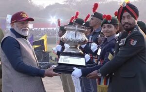 Maharashtra NCC Directorate first in the country; Awarded to the winner of the 'Prime Ministerial Banner'
महाराष्ट्र एनसीसी संचालनालय देशात प्रथम; ‘प्रधानमंत्री बॅनर’ विजेत्याचा बहुमान
हडपसर क्राइम न्यूज, हडपसर मराठी बातम्या, हडपसर न्युज Hadapsar Crime News, Hadapsar Marathi News, ,Hadapsar News, Hadapsar Latest News
