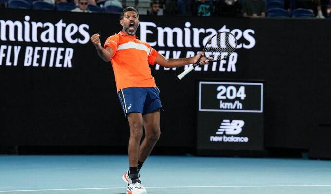 Rohan Bopanna became the first Indian tennis player to win the title of Australian Open tennis tournament ऑस्ट्रेलियन खुल्या टेनिस स्पर्धेचं विजेतेपद पटकावणारा रोहन बोपण्णा ठरला पहिला भारतीय टेनिसपटू हडपसर क्राइम न्यूज, हडपसर मराठी बातम्या, हडपसर न्युज Hadapsar Crime News, Hadapsar Marathi News, ,Hadapsar News, Hadapsar Latest News