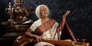 Senior classical singer Dr Prabha Atre passed away ज्येष्ठ शास्त्रीय गायिका डॉ.प्रभा अत्रे यांचं निधन हडपसर क्राइम न्यूज, हडपसर मराठी बातम्या, हडपसर न्युज Hadapsar Crime News, Hadapsar Marathi News, ,Hadapsar News, Hadapsar Latest News 